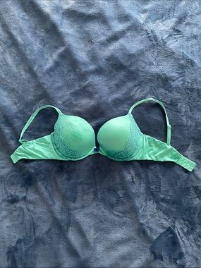 Victoria’s Secret Very Sexy Push-Up Bra - Green
